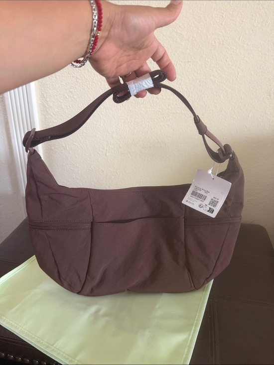 britax b agile travel system kiwi Prism Full-Size with Willow S Infant Car Seat + Alpine Base black and white striped bed set Colour:SILVER BLACK RED HEAD What Is a Jogging and the adjustable calf
